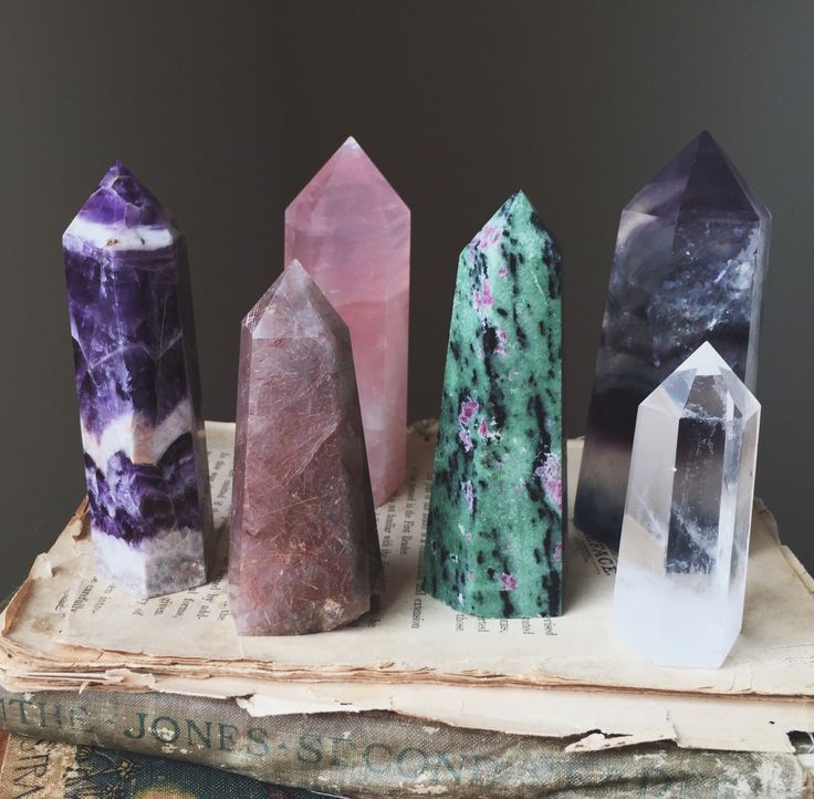 Crystals & Stones